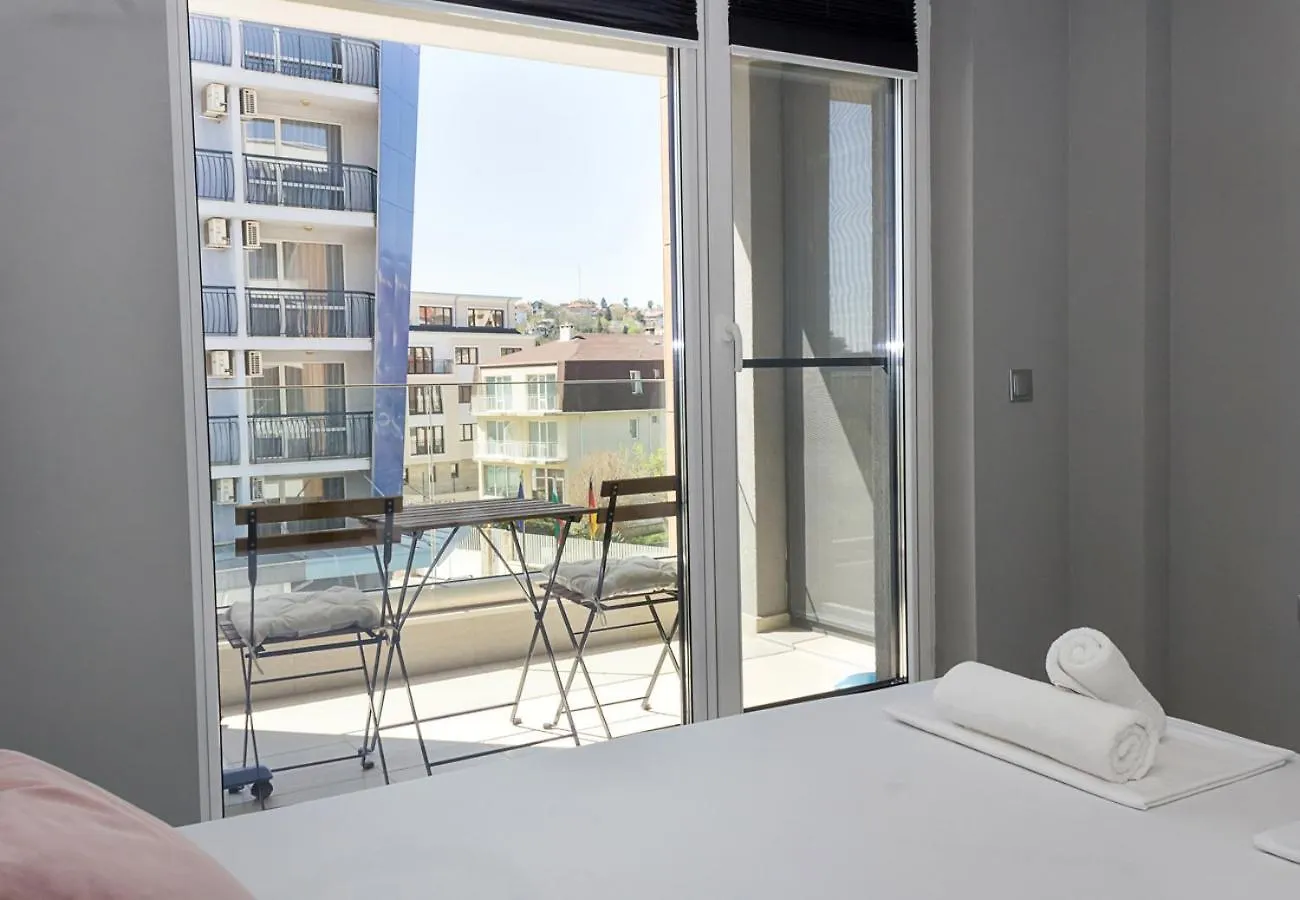 Sunny 1Bd Flat In St Constantine & Helena Complex By Flat Mаnаger Apartment Varna Bulgaria